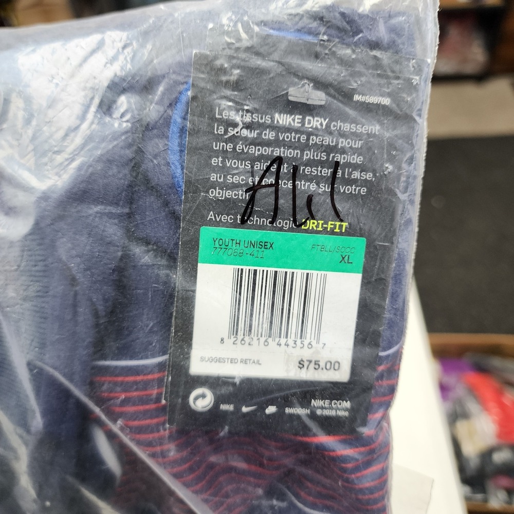 Sz XL‎ Youth NIKE PSG Paris Saint-Germain 2016/17 Home Shirt 777068 411 - NWT - Picture 3 of 3